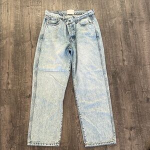 REVICE Light Wash women’s size 28 Straight Jeans